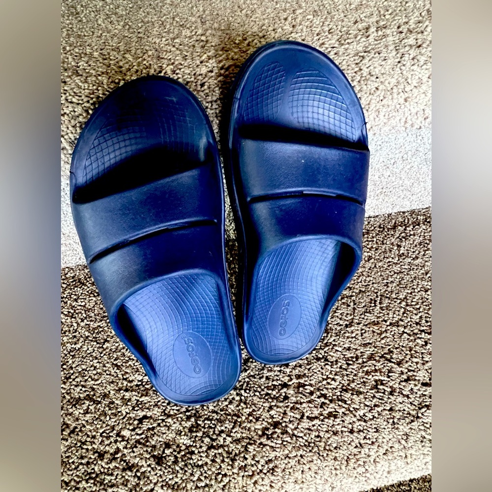 OOFOS slide sandals unisex